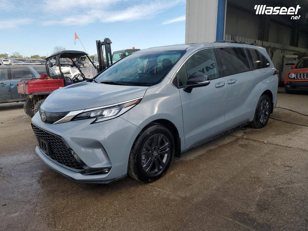 2024 Toyota Sienna XSE 0