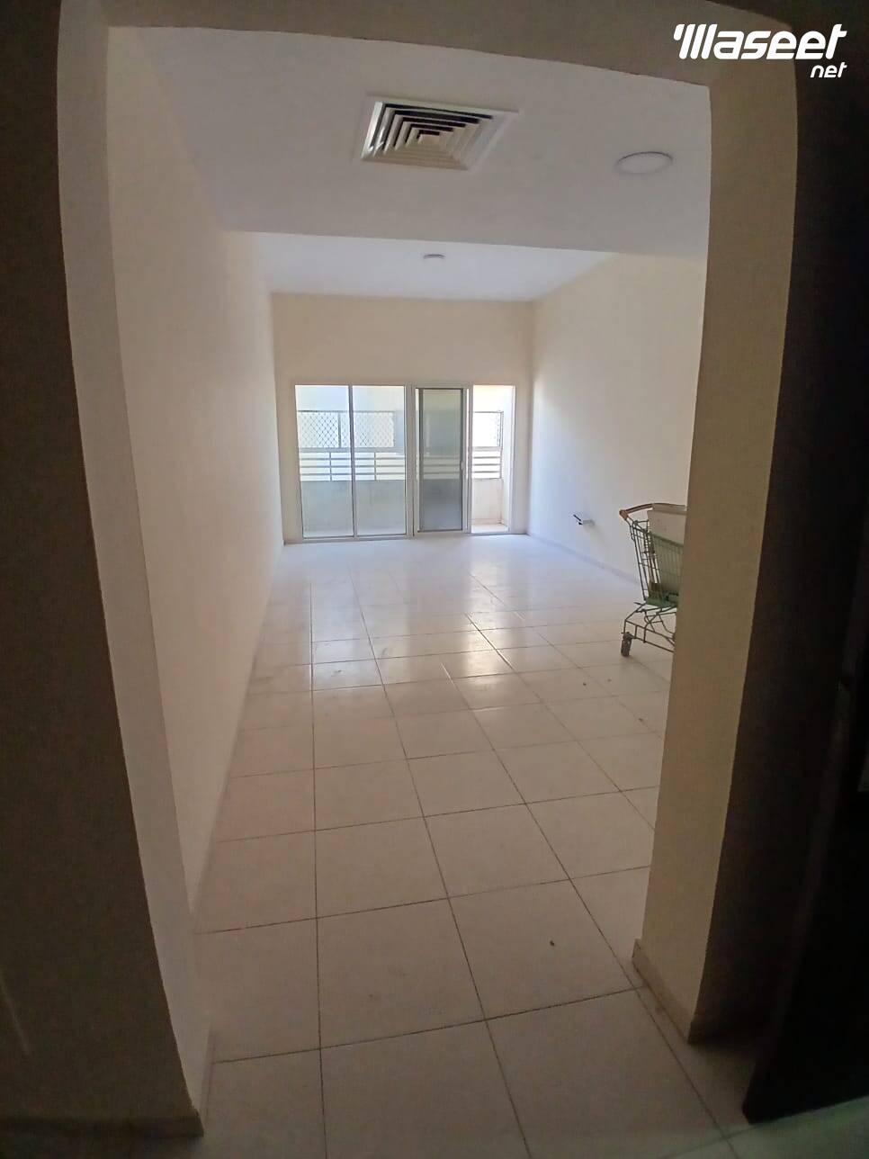 For annual rent in Al Hamidiya 9