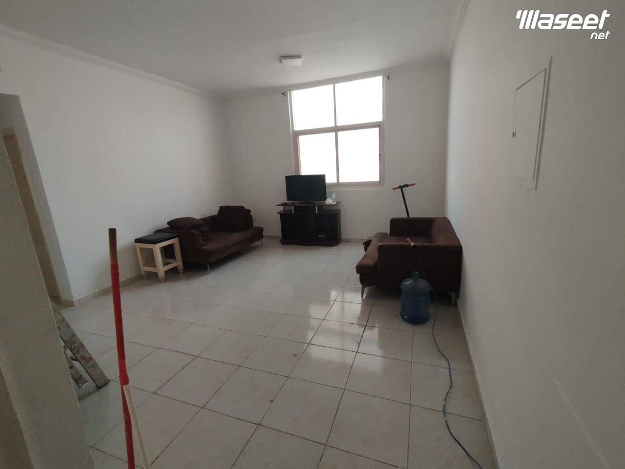 Unfurnished apartment for annual rent 10