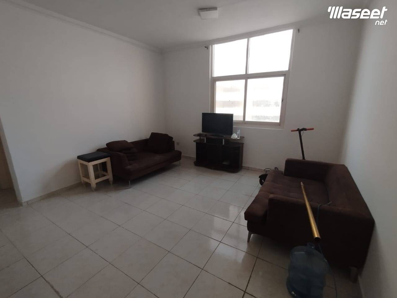 Unfurnished apartment for annual rent 9